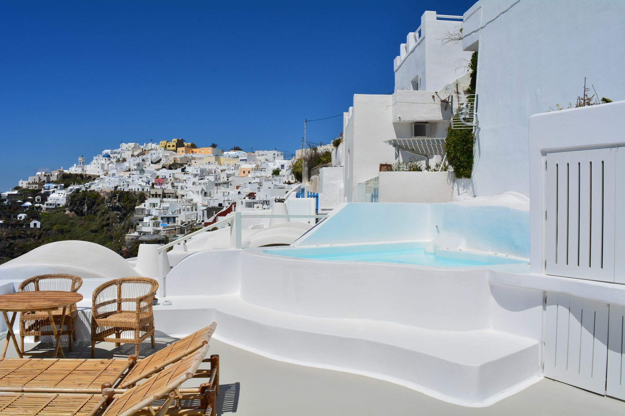 Cocoon 4* Imerovigli (Santorini)